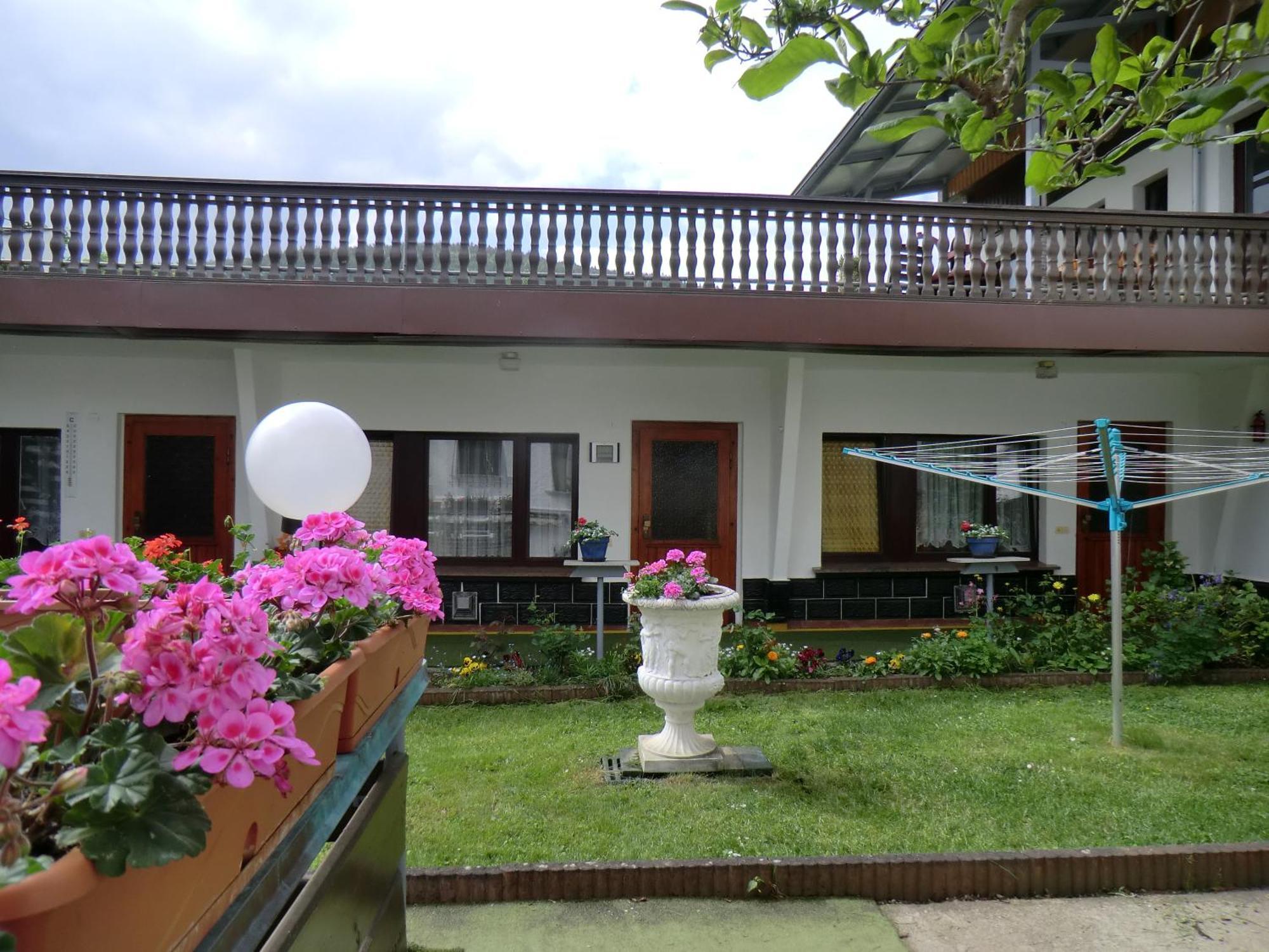 Pension Villa Broedel Bad Blankenburg Exterior foto